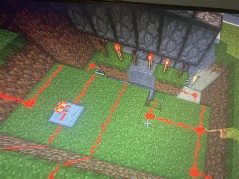 Can anyone help me with this : r/redstone .